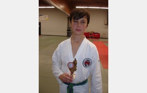 Coupe de ligue ISSOUDUN 2012
Adrien, 1er en-40kg chez les benjamins, selectionné en Coupe de FRANCE pour la 2ème fois!!!!